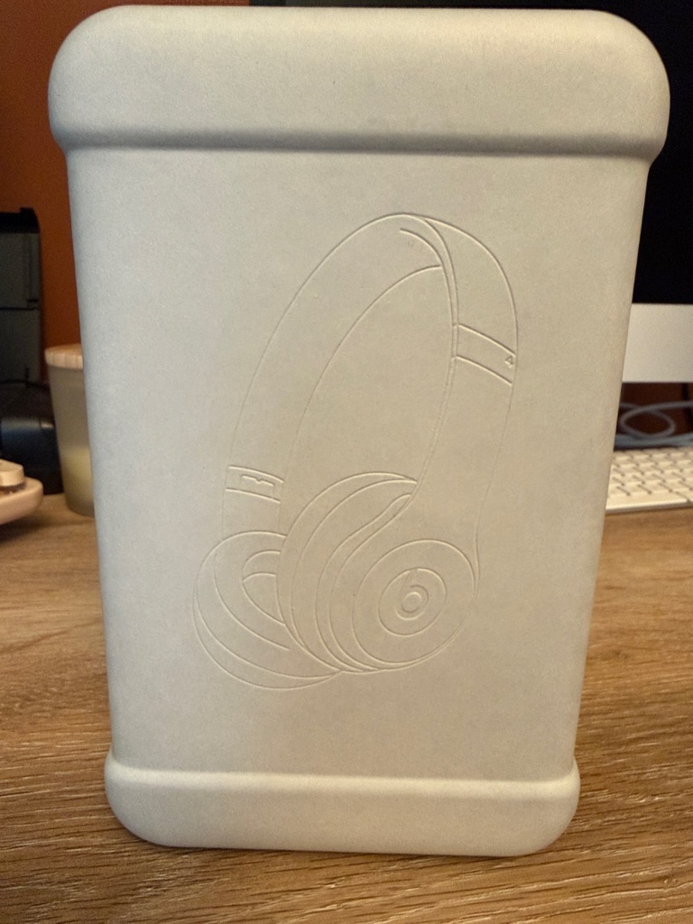 Beats by Dre Light pink over the ear headphones with carrying case and cables